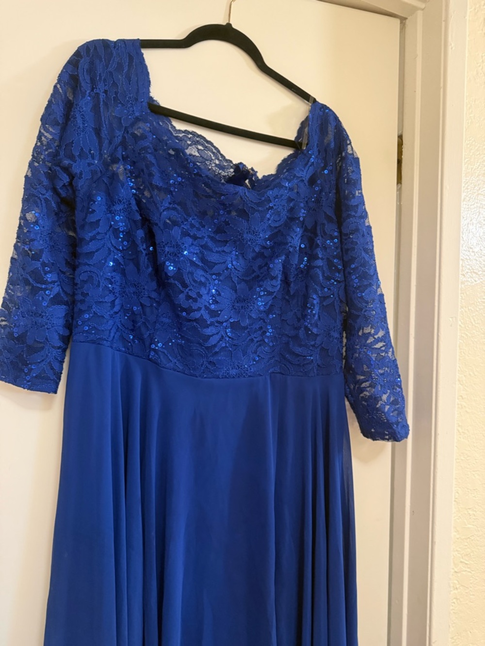 Royal Blue Lace A-Line Long Sleeve Evening Dress